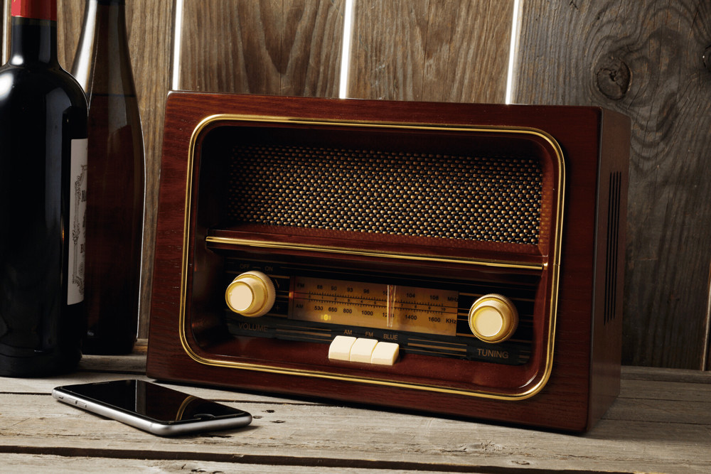 AM/FM radio RECEIVER